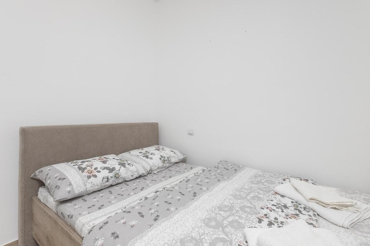 Muo Sea Front Apartments Kotor Dış mekan fotoğraf