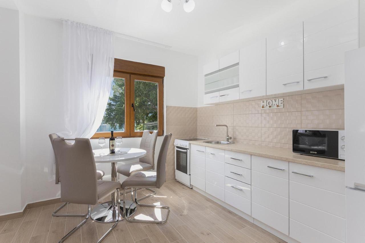 Muo Sea Front Apartments Kotor Dış mekan fotoğraf